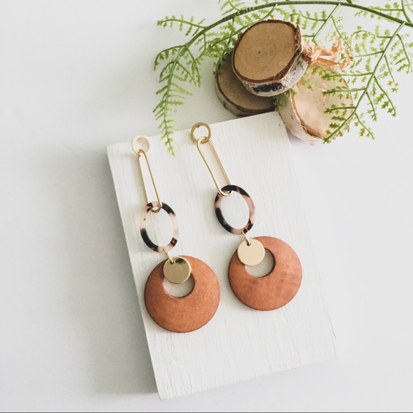 MischkaPu Jewelry - “JUNE” RESIN WITH WOOD EARRINGS MischkaPu Jewelry - “JUNE” RESIN WITH WOOD EARRINGS